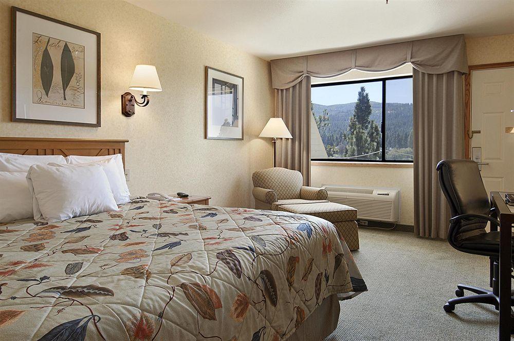 Red Lion Templin's On The River 3*